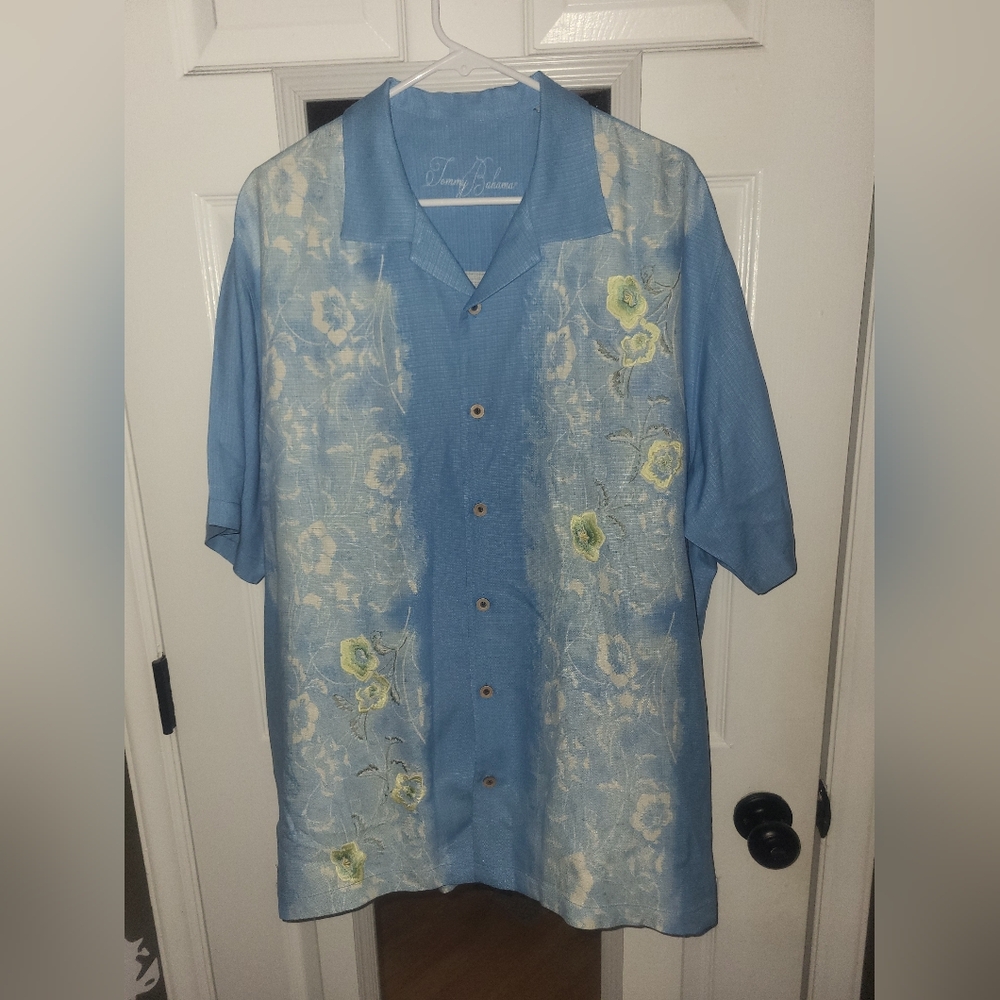 Tommy Bahama Button Down